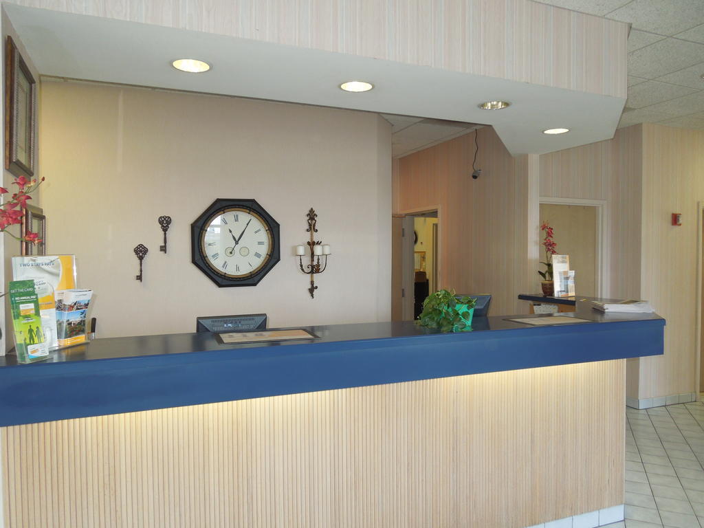 Knights Inn Elyria Exterior photo